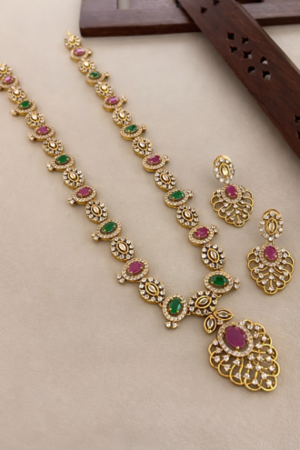 ELEGANT AD STONE NECKLACE SET