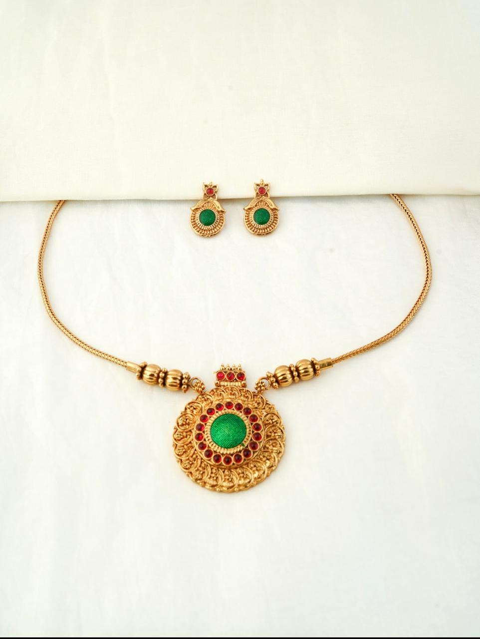 PALAKKA VERSION NECKLACE SET