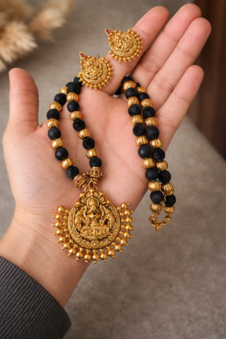 LAKSHMI DEVI BLACK BEADED NECKLACE WITH EARRINGS