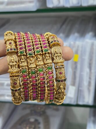 ANTIQUE BANGLES SET
