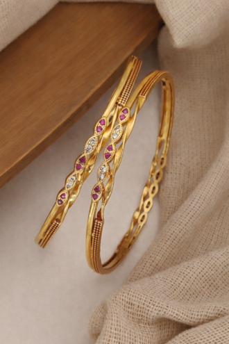 MICROPLATED BANGLE