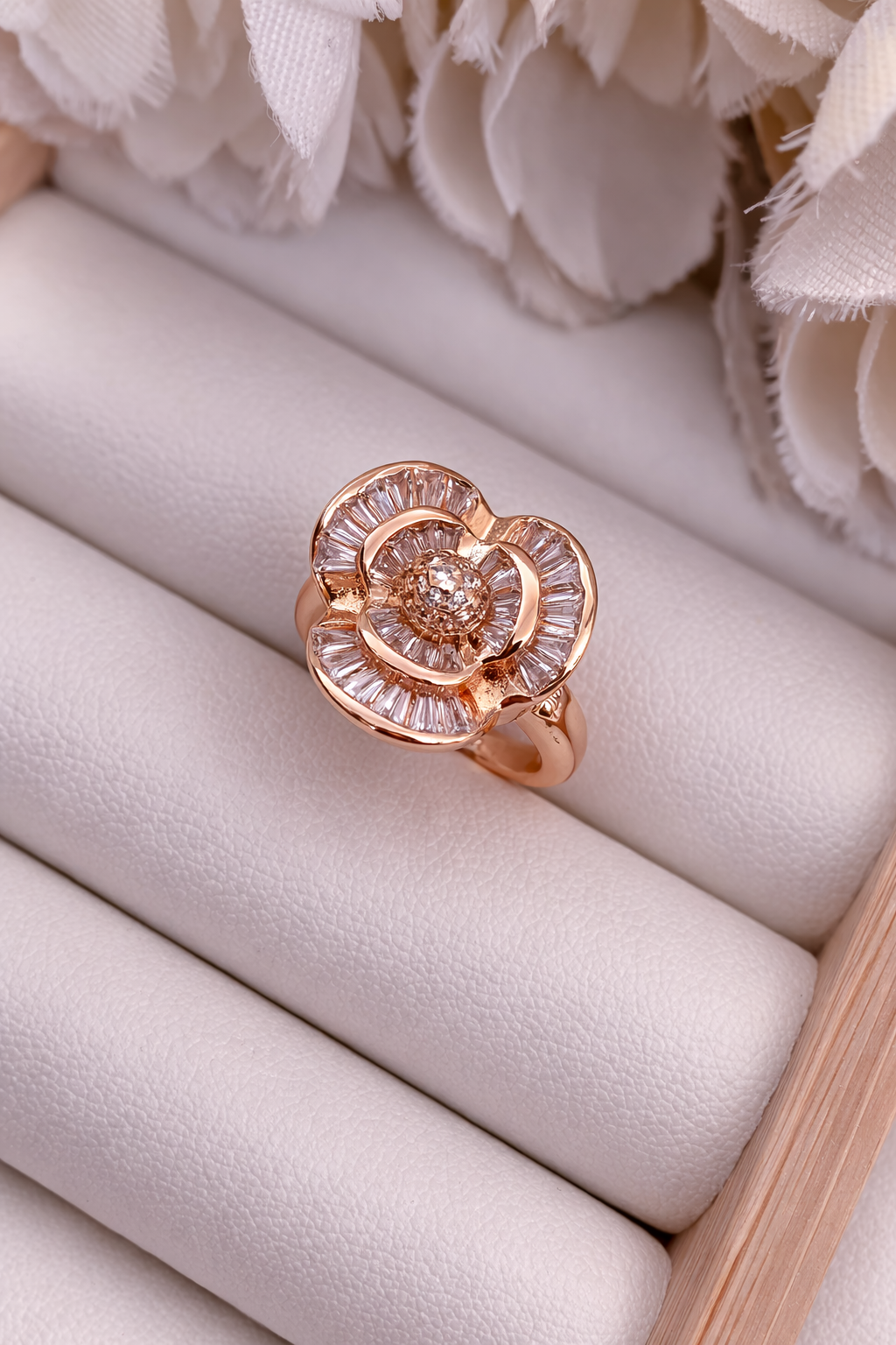 ROSE GOLD FLORAL RING